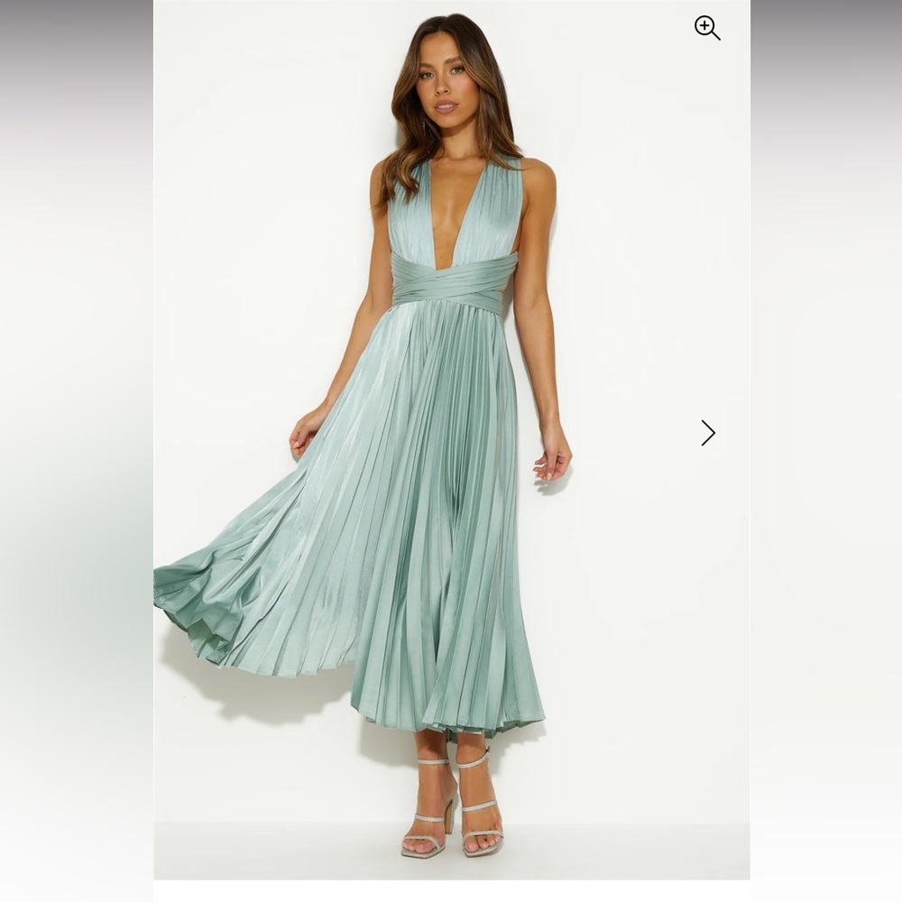 Hello Molly : PRIME ASSET MIDI DRESS SAGE